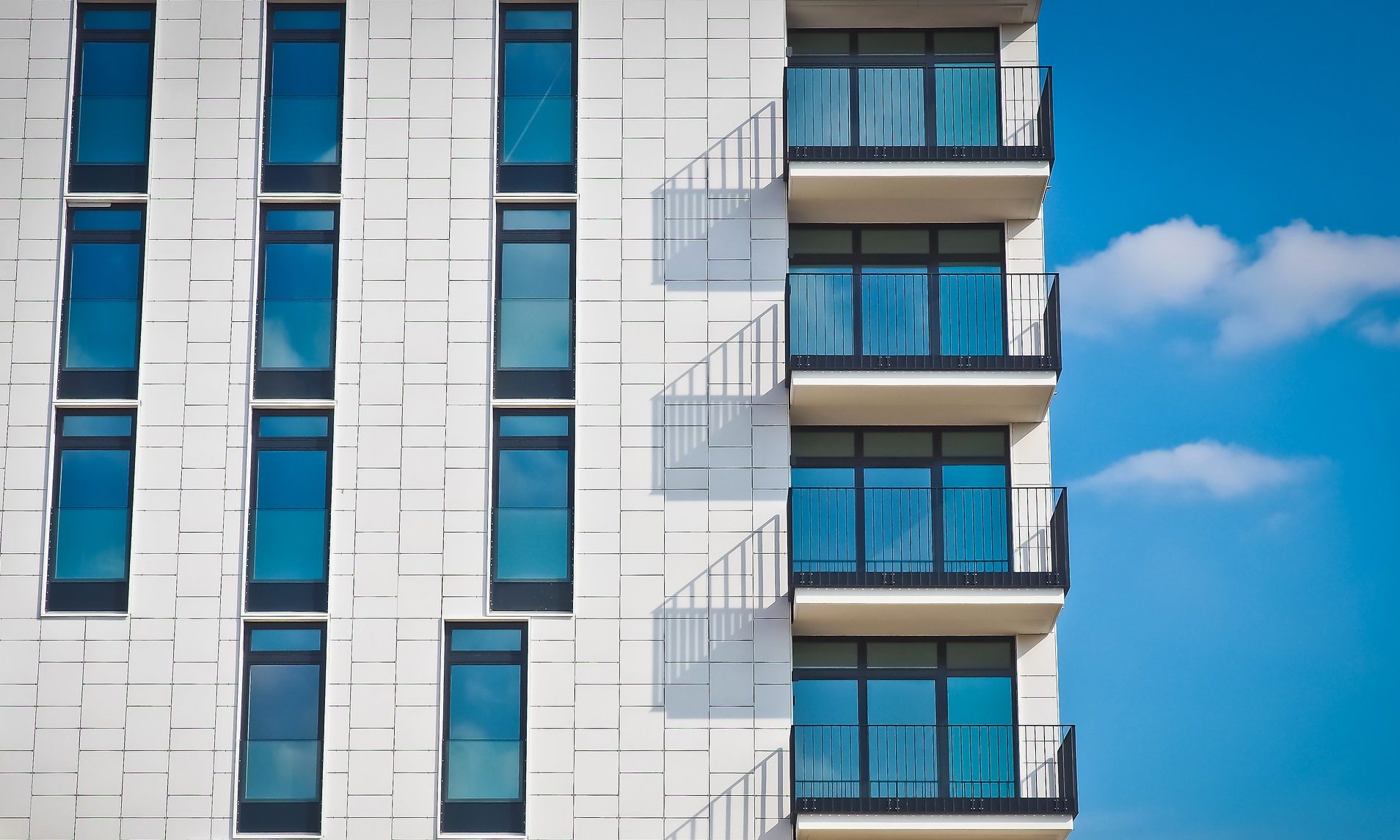 cropped-architecture-1719526_1920.jpg